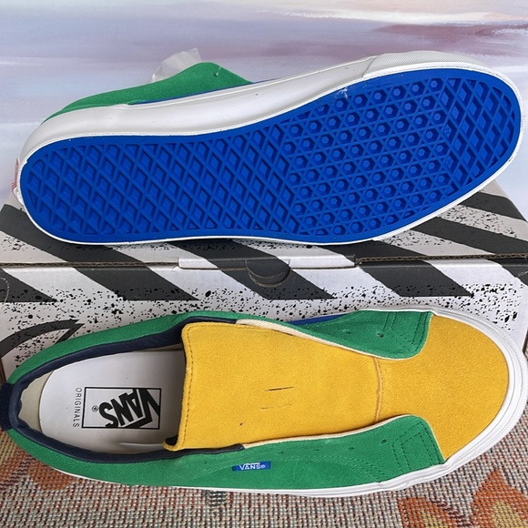 Vans Men’s 0g Lampin Lx
Off The Wall Green/Yellow
VN0A7Q4U021
Sneakers - Picture 3 of 16